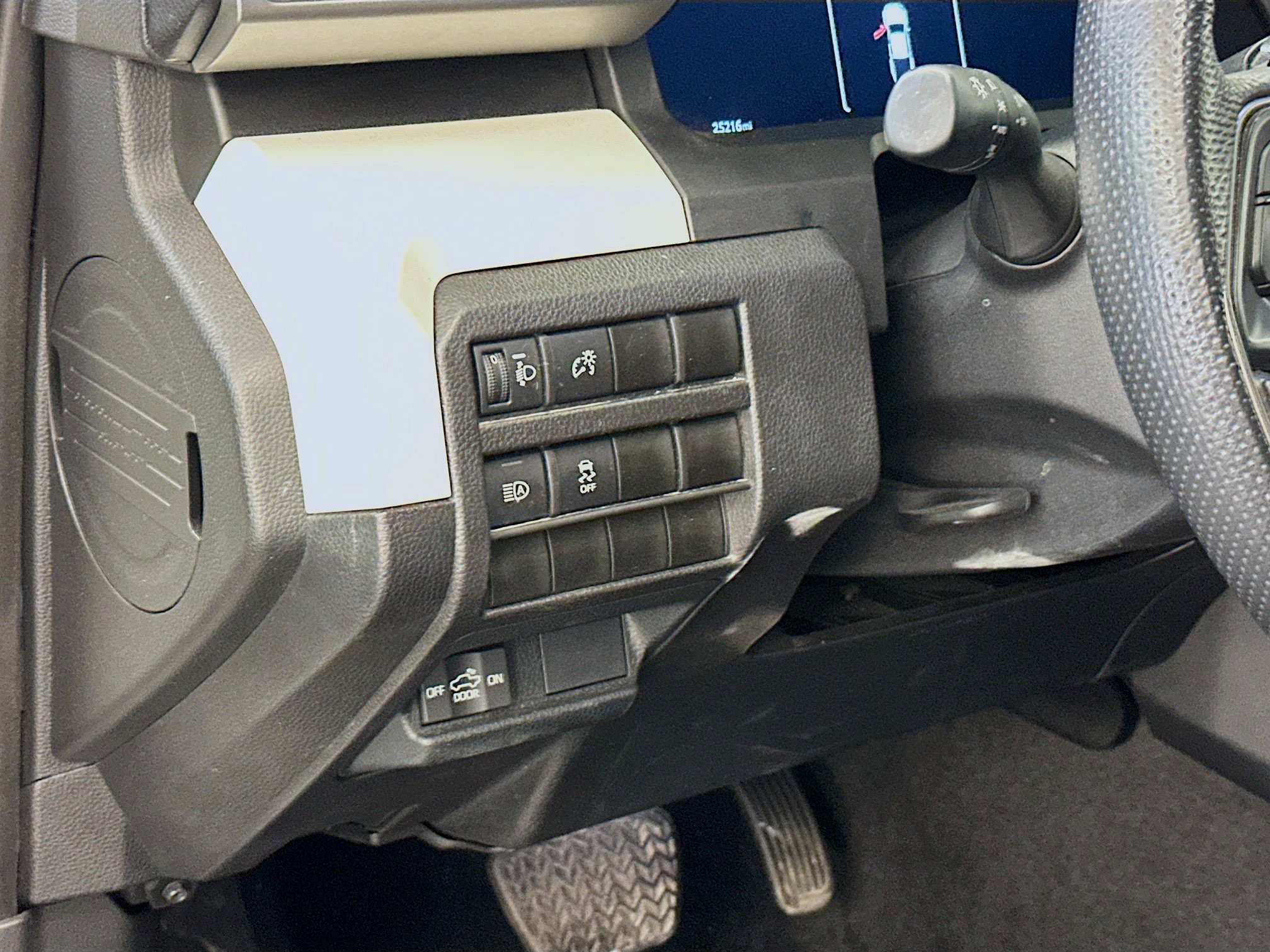 Used 2024 Toyota Tacoma TRD Off-Road image 17