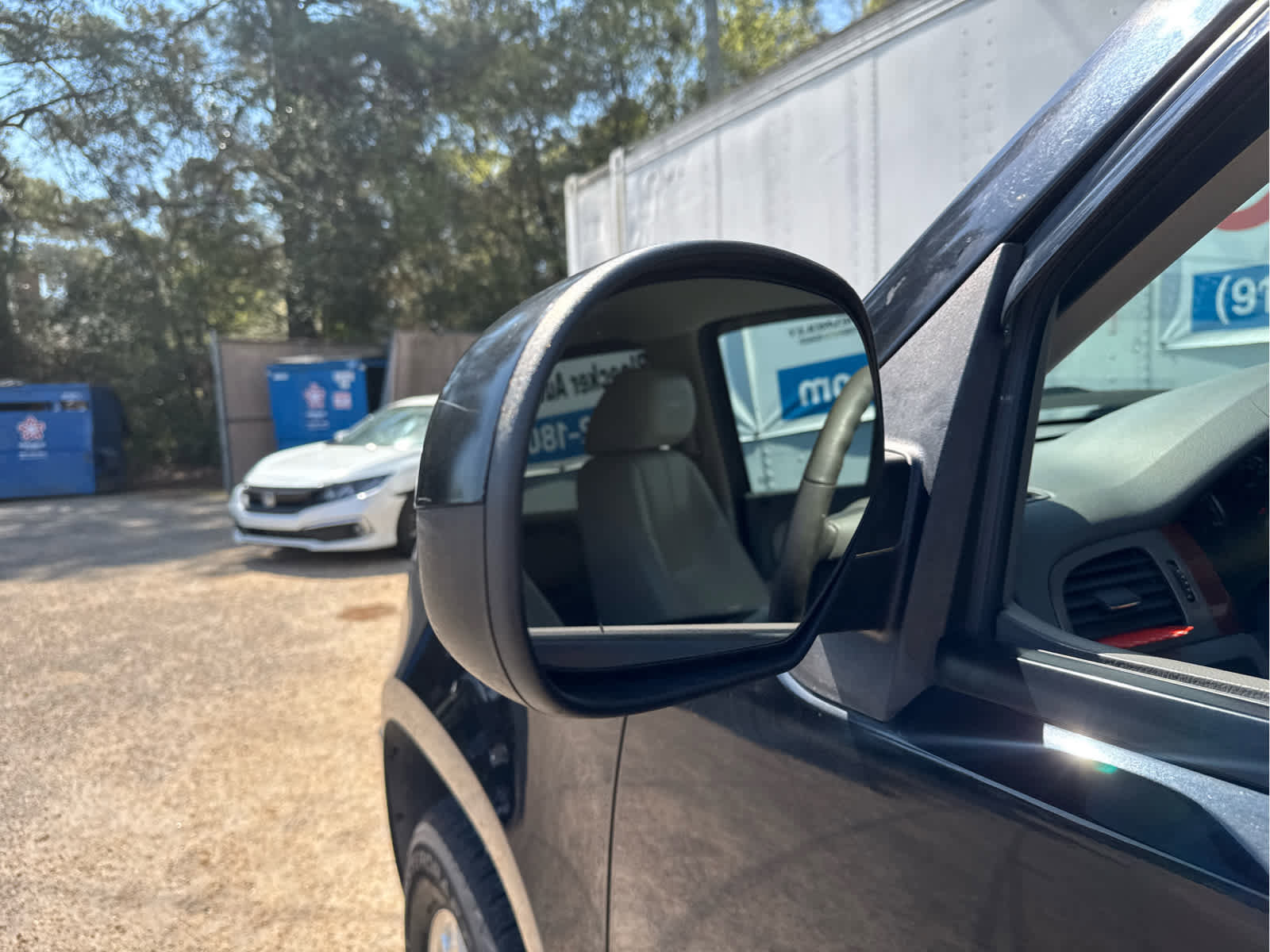 Used 2014 Chevrolet Suburban LT image 15
