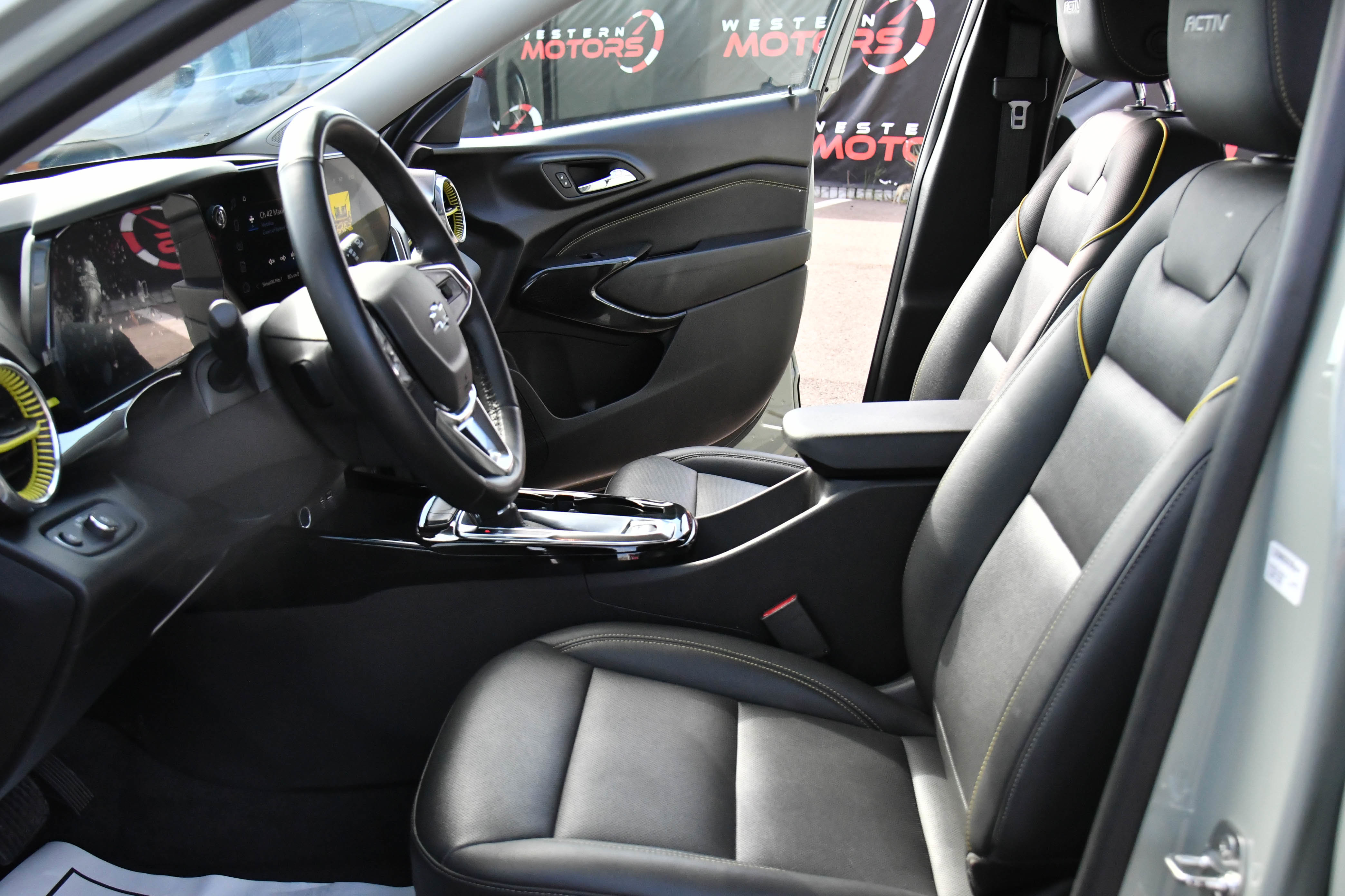 Used 2025 Chevrolet Trax ACTIV w/ Driver Confidence Package image 17