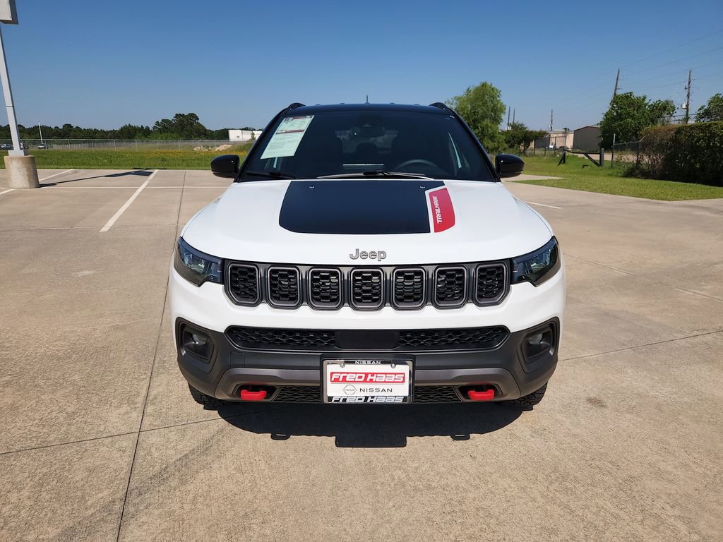 Used 2025 Jeep Compass Trailhawk AWD/4WD image 9