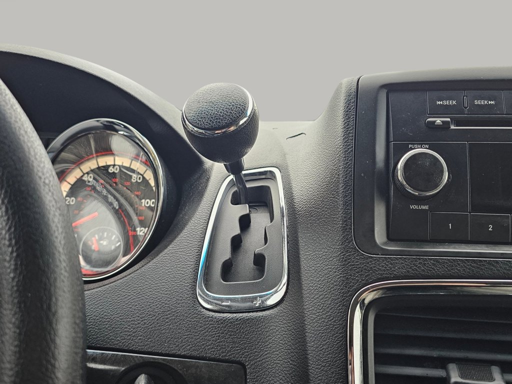 Used 2014 RAM C/V Tradesman image 9