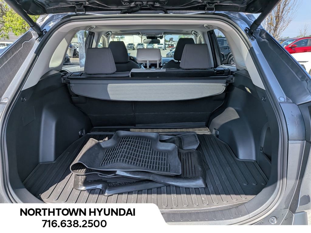Used 2025 Toyota RAV4 XLE AWD/4WD image 33