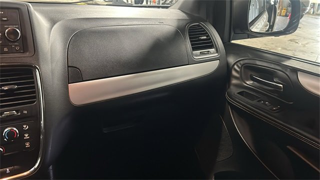 Used 2015 Dodge Grand Caravan SE w/ Quick Order Package 29E SE image 18