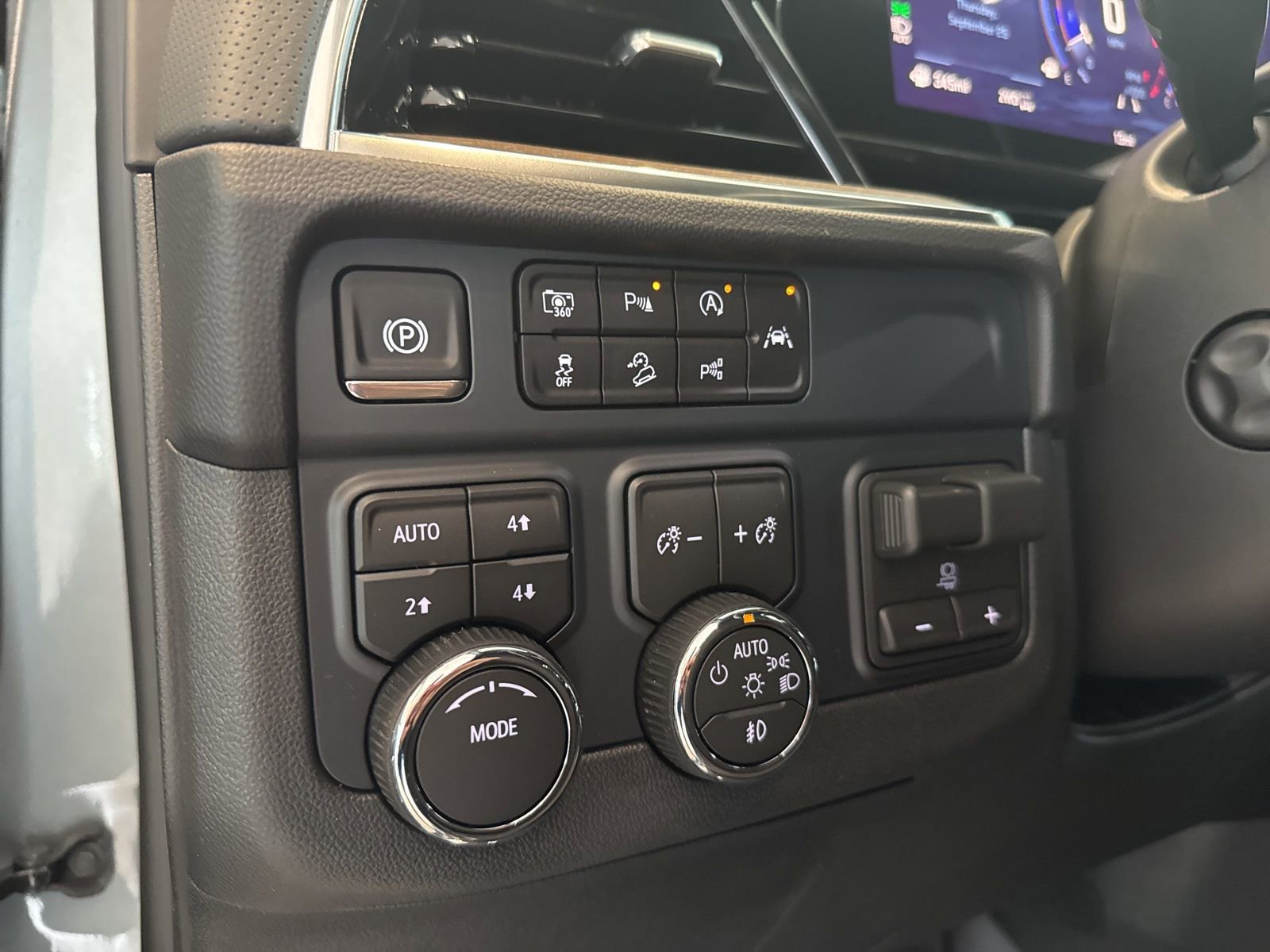 New 2026 Chevrolet Tahoe High Country w/ Sun And Tow Package image 24