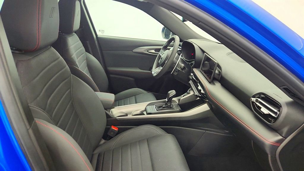 Used 2024 Dodge Hornet R/T w/ R/T Blacktop Package image 24