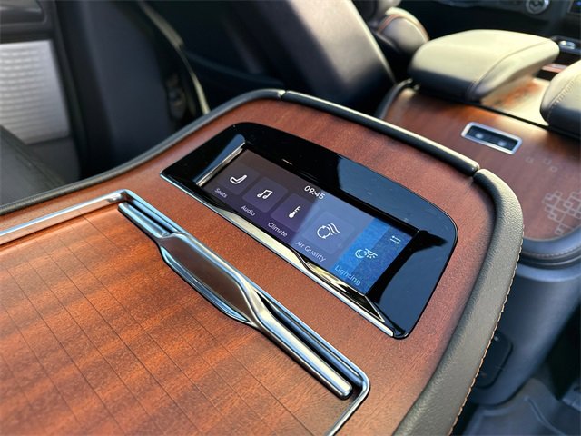 New 2025 Lincoln Navigator L Black Label image 15