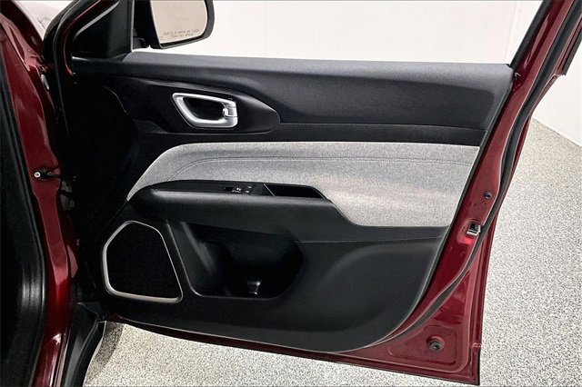 Used 2022 Jeep Compass Latitude image 30