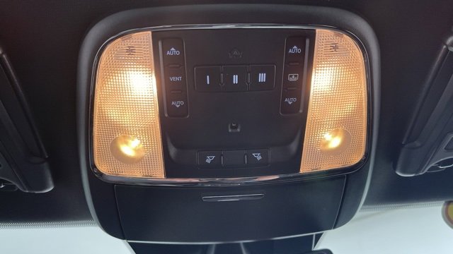 Used 2014 Chrysler 300 S image 42