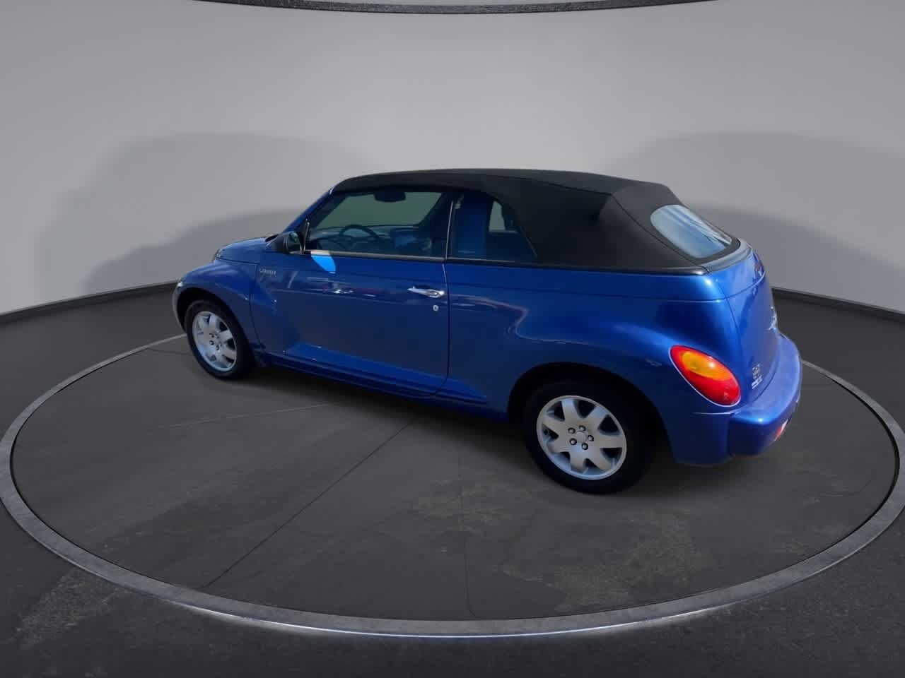 Used 2005 Chrysler PT Cruiser Touring FWD image 5
