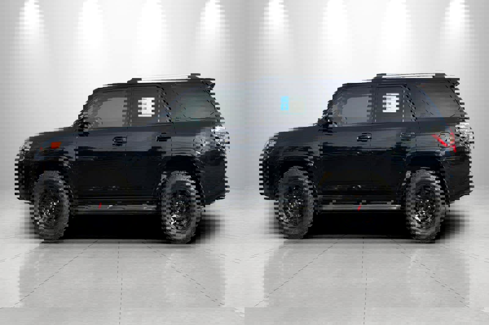 Used 2021 Toyota 4Runner SR5 image 5