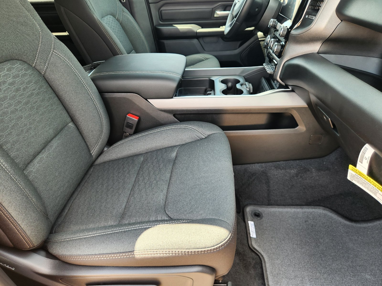 New 2027 RAM 1500 Express AWD/4WD image 14