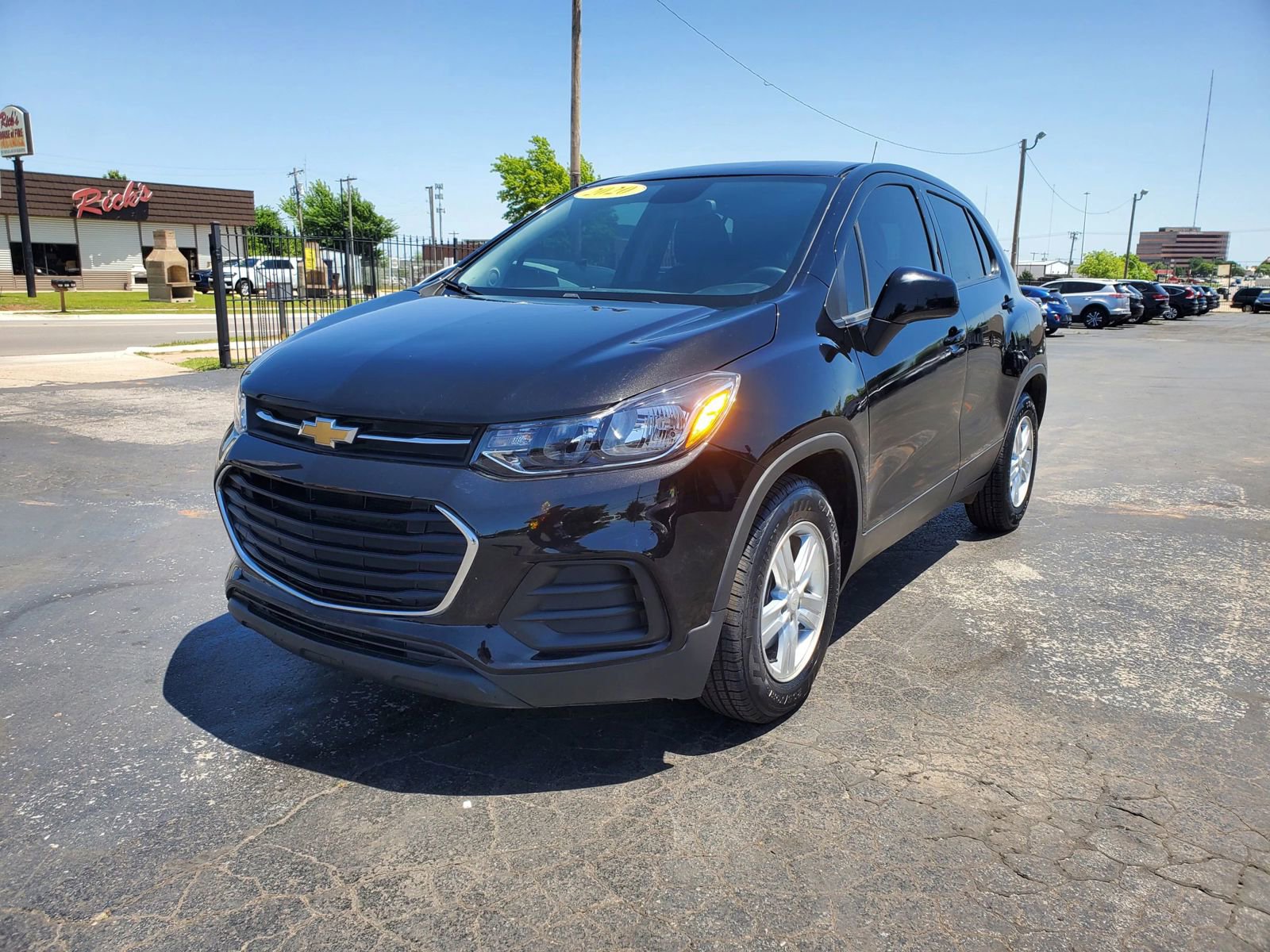 Used 2020 Chevrolet Trax LS w/ Tint and Cruise Package FWD image 1