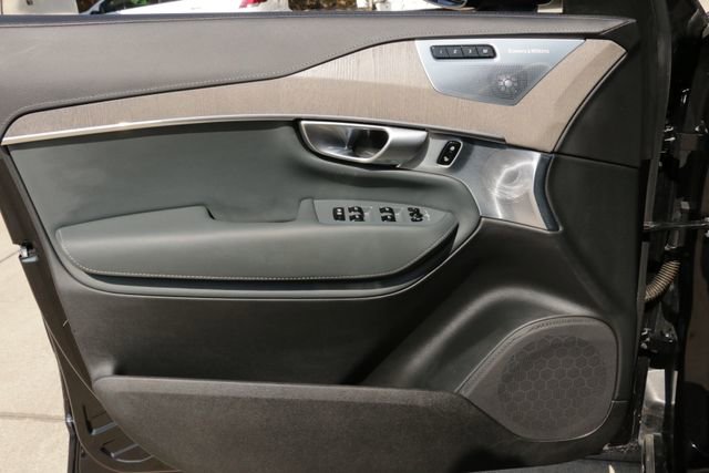 Used 2024 Volvo XC90 T8 Ultimate w/ Lounge Package image 22