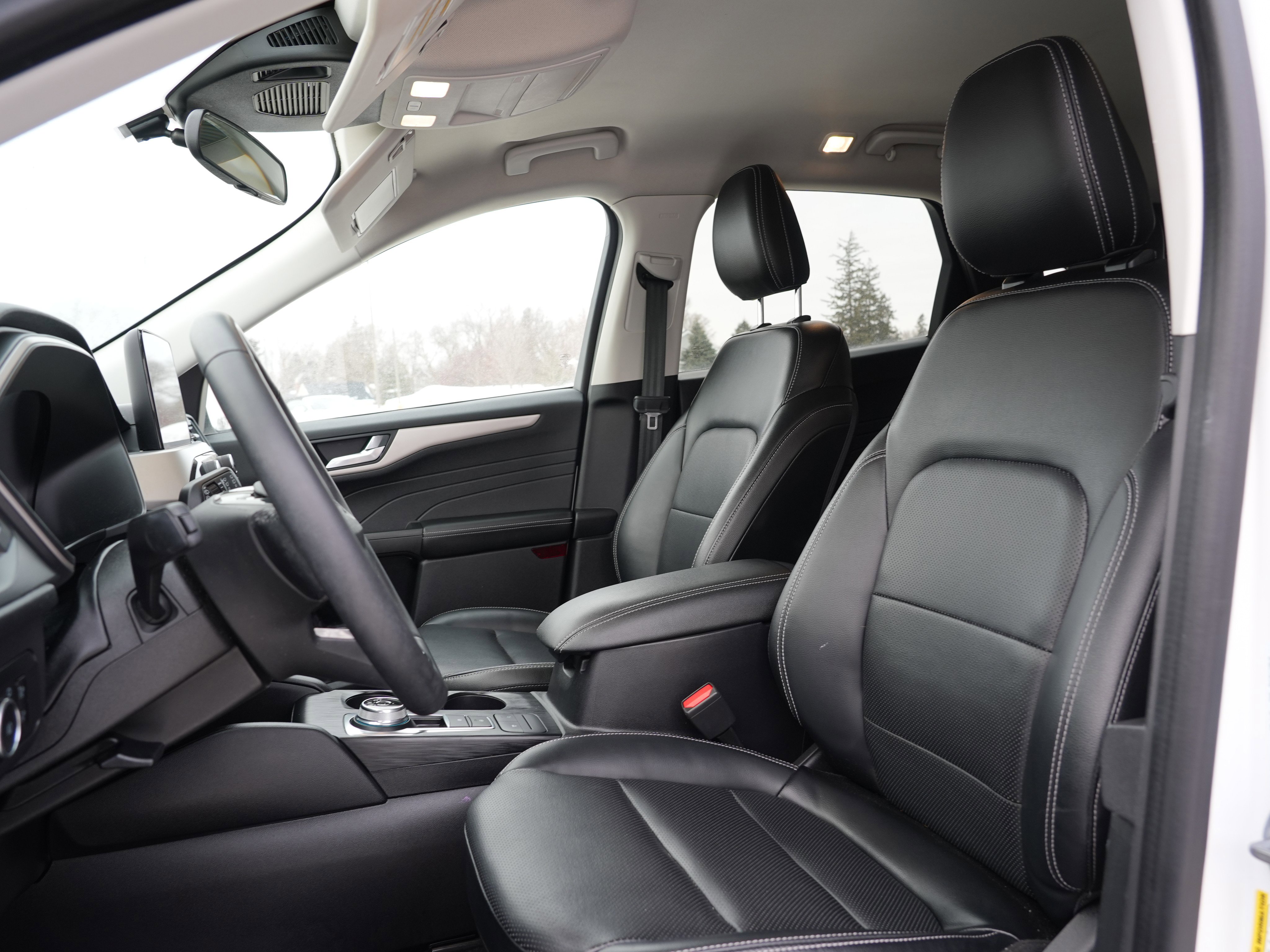 Used 2022 Ford Escape SEL image 12