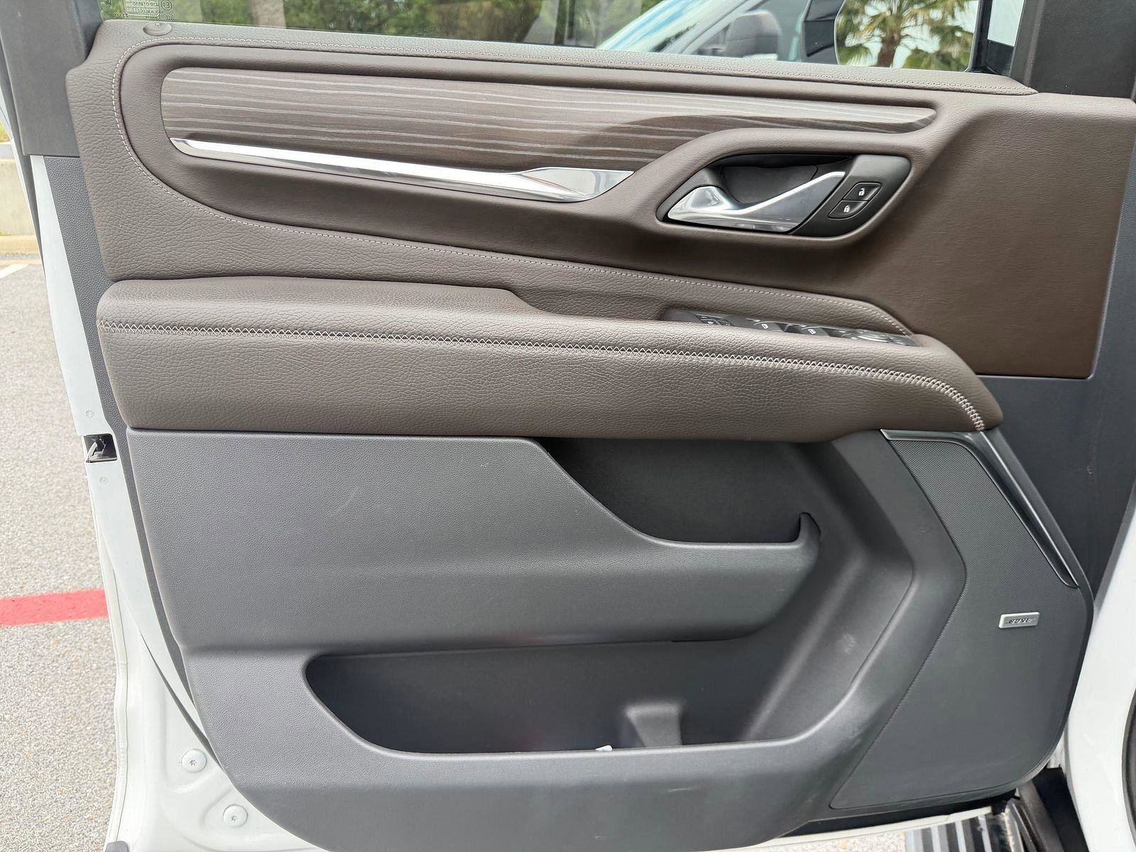 Used 2024 GMC Yukon Denali image 8