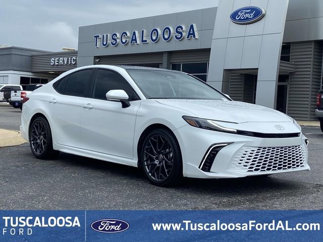 Used 2025 Toyota Camry XSE FWD image 1