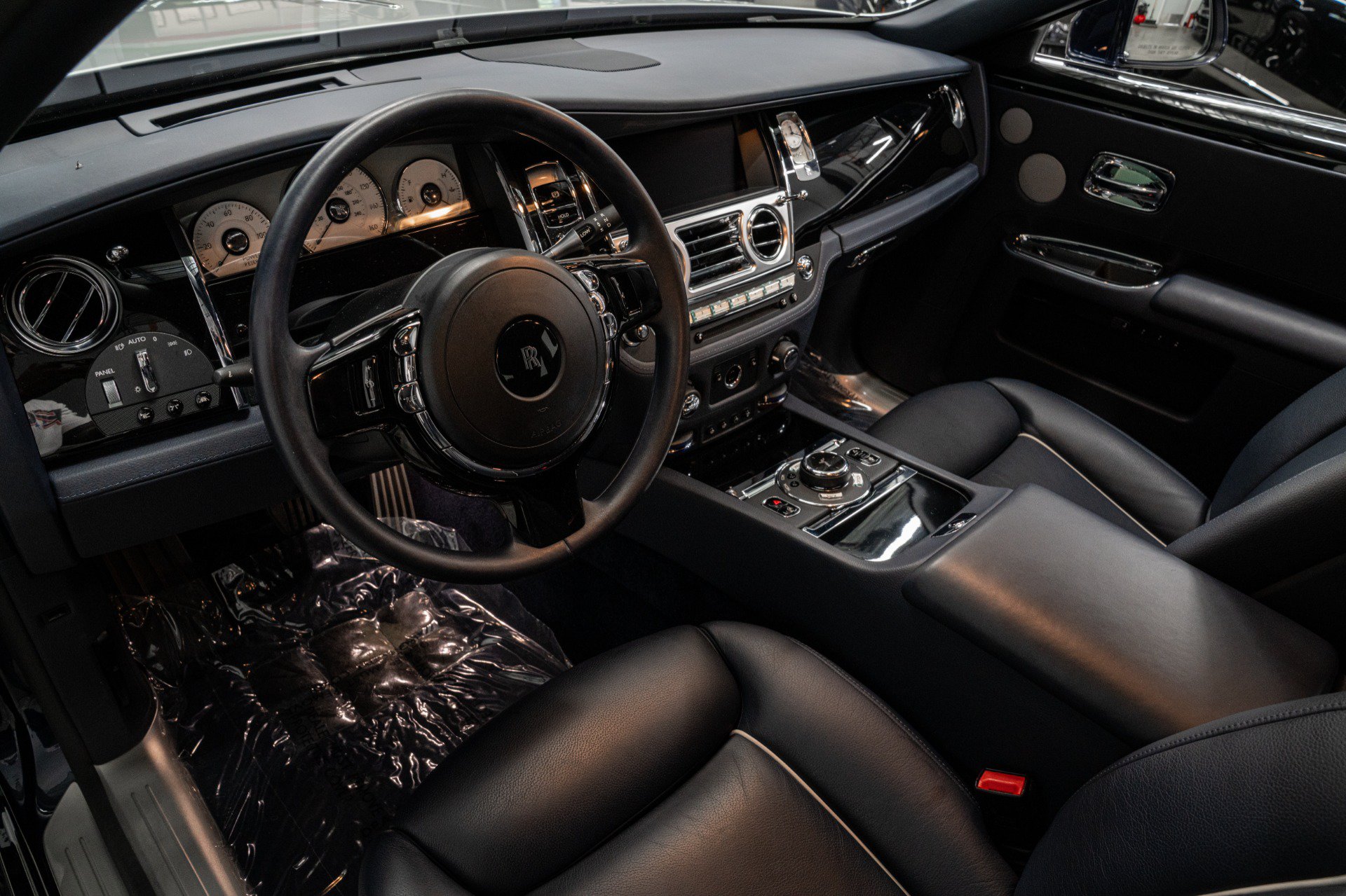 Used 2020 Rolls-Royce Ghost RWD image 50