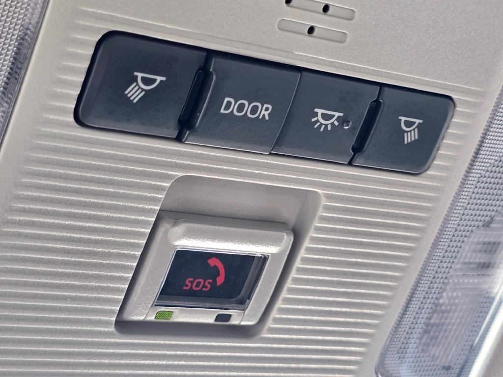 Used 2024 Toyota RAV4 LE FWD image 30