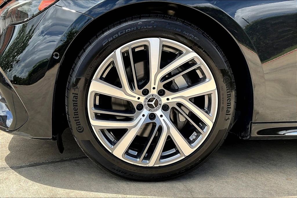 Used 2025 Mercedes-Benz E 350 Sedan image 11
