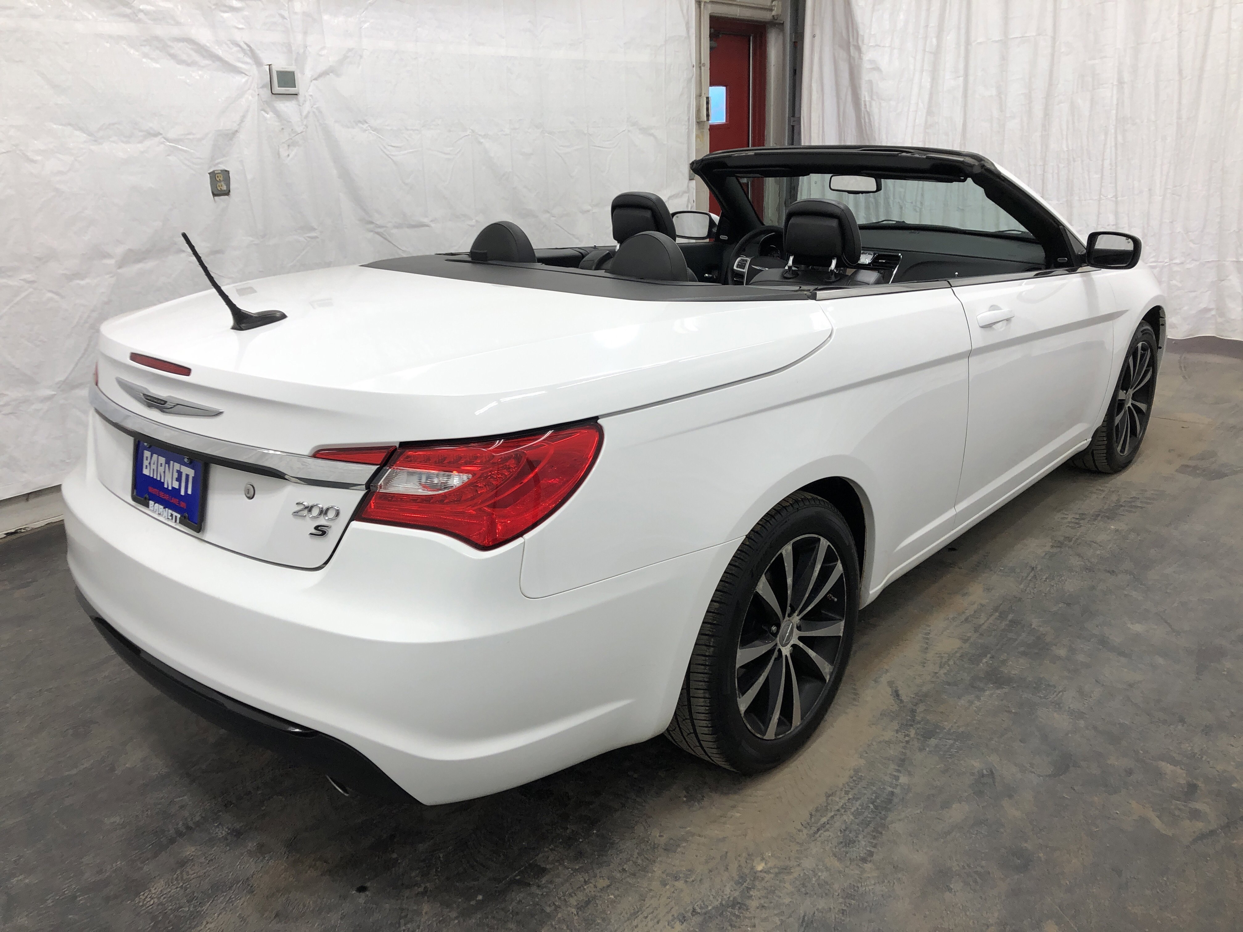 Used 2013 Chrysler 200 S image 6