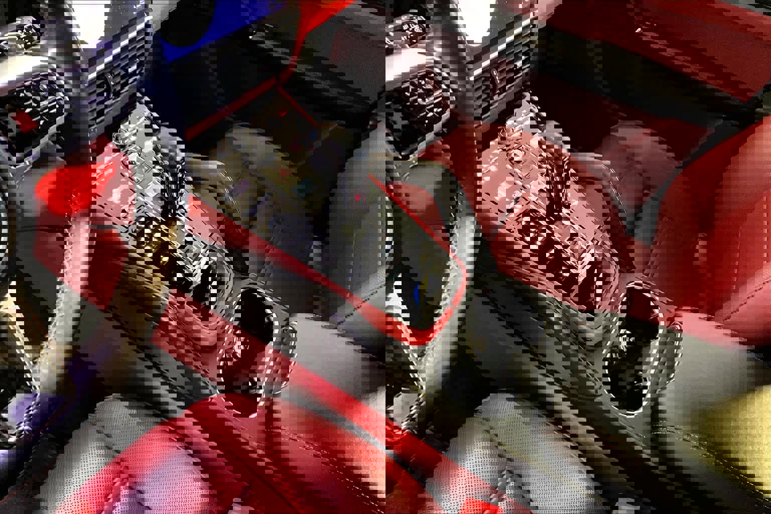 Used 2021 Porsche Cayenne AWD/4WD image 17