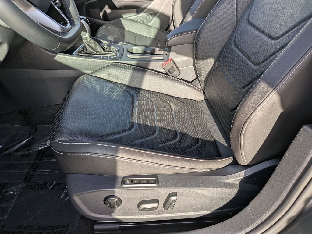 Certified 2024 Volkswagen Jetta SEL image 18