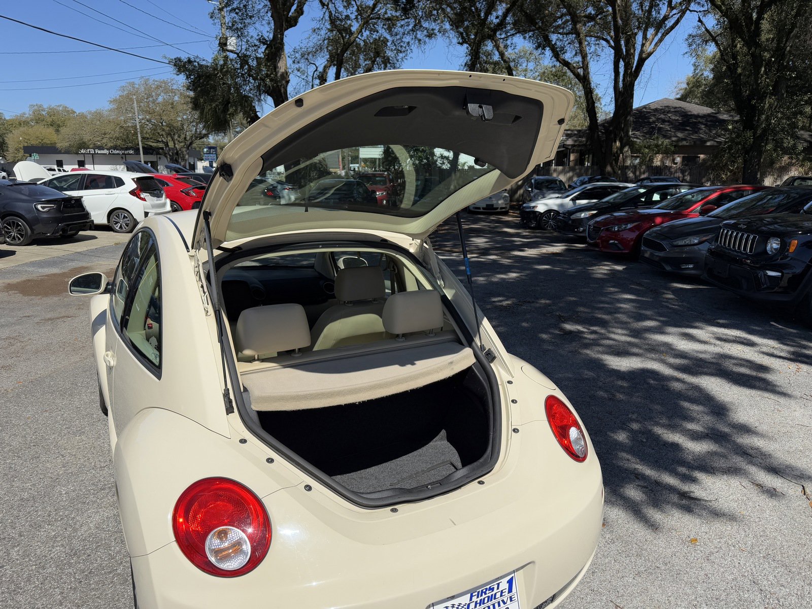 Used 2008 Volkswagen Beetle S image 23