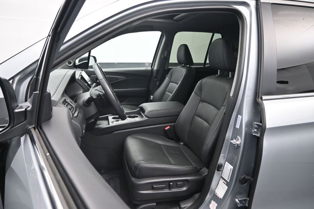 Used 2025 Honda Ridgeline RTL image 17