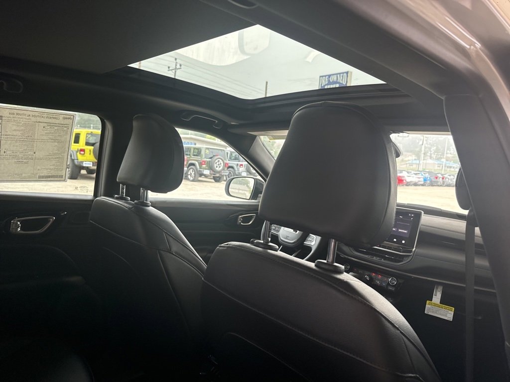 New 2026 Jeep Compass Latitude image 25