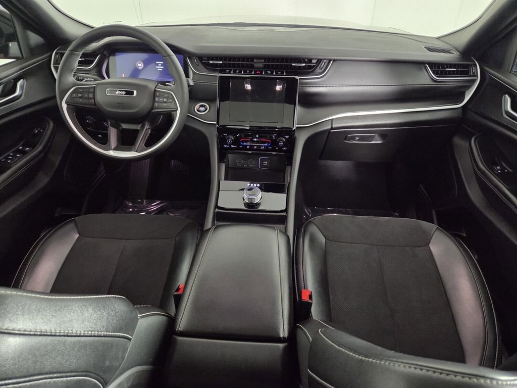 Certified 2024 Jeep Grand Cherokee L Altitude image 28