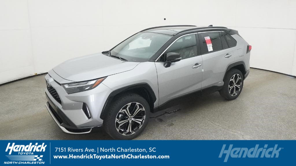 New 2025 Toyota RAV4 XSE w/ Premium Package
