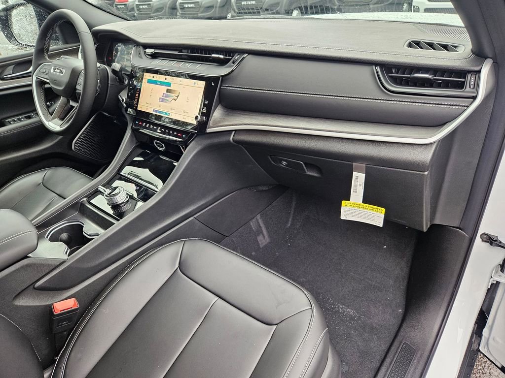 New 2026 Jeep Grand Cherokee L Limited AWD/4WD image 21
