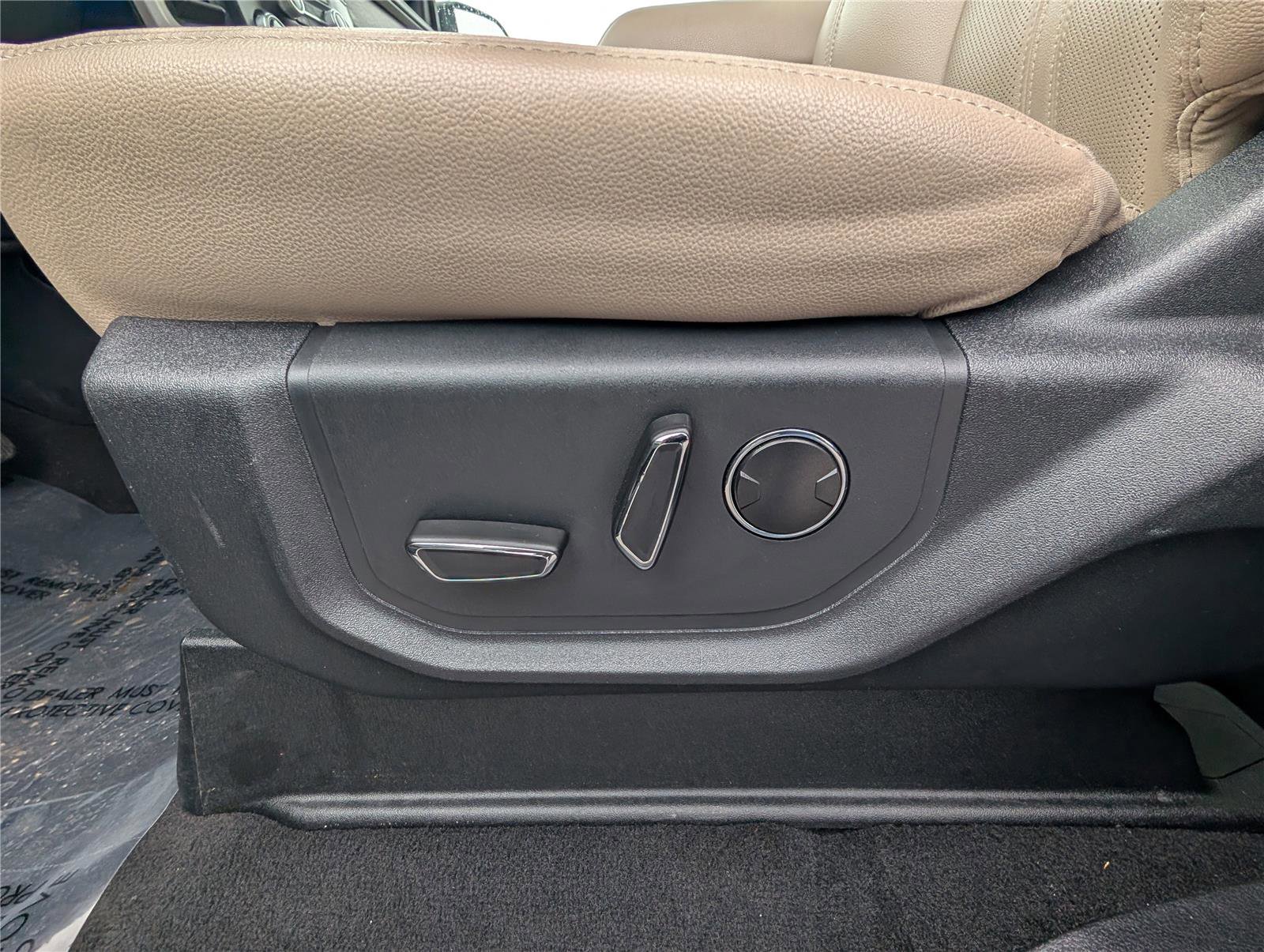 Used 2024 Ford Expedition Max Limited image 22