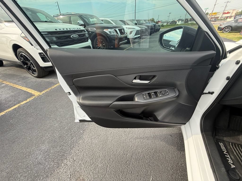 Used 2026 Nissan Sentra SV w/ SV Convenience Package FWD image 11