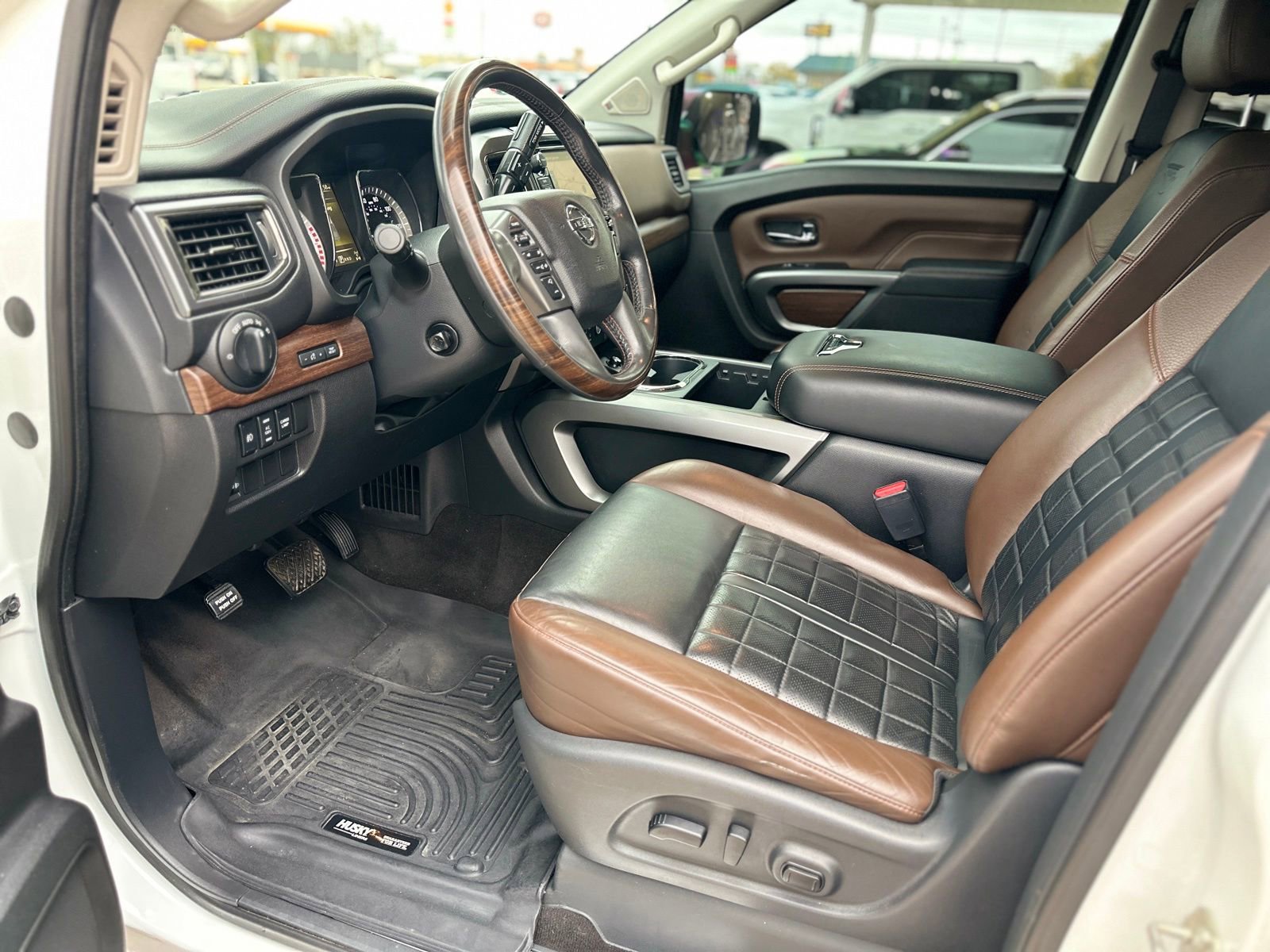 Used 2018 Nissan Titan Platinum Reserve w/ Platinum Utility Package image 22