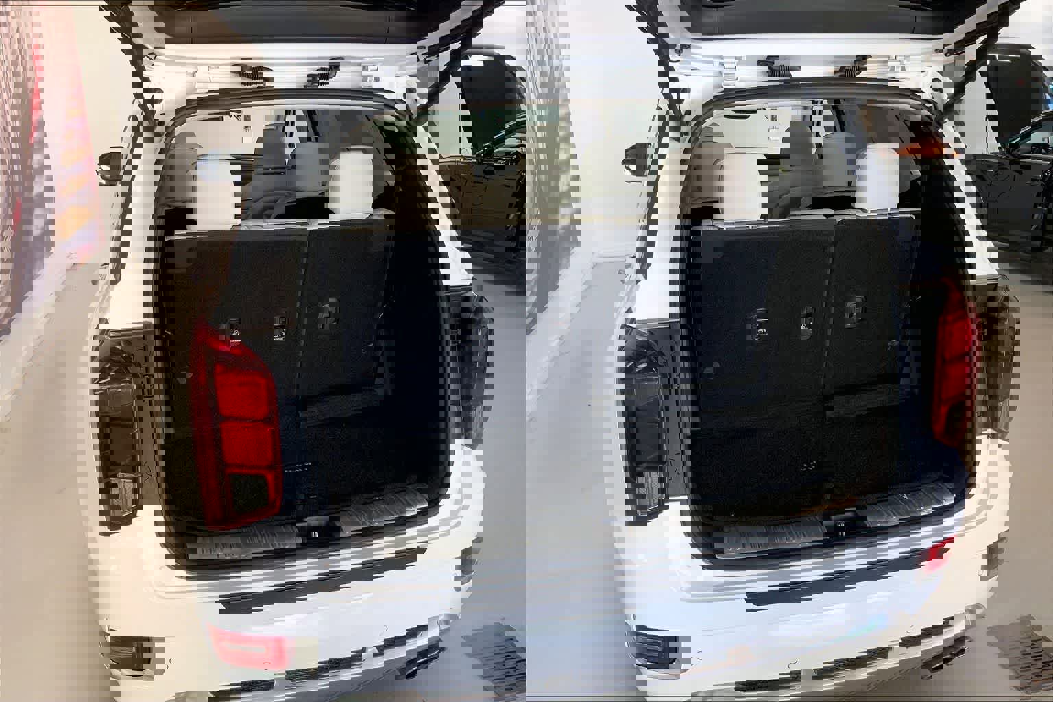 Used 2021 Hyundai Palisade Calligraphy w/ Cargo Package image 17