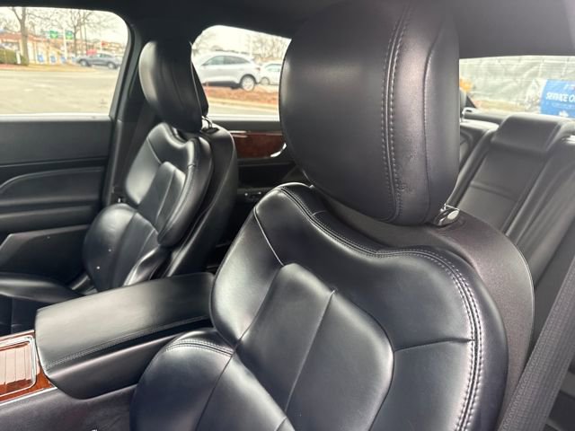 Used 2018 Lincoln Continental Premiere image 13