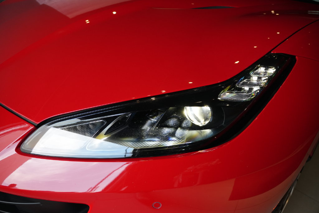 Used 2019 Ferrari Portofino RWD image 5