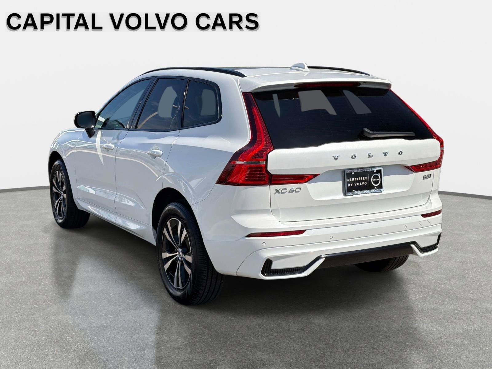 Certified 2025 Volvo XC60 B5 Core image 7