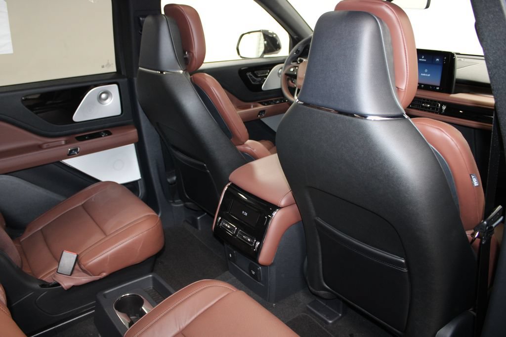 New 2026 Lincoln Aviator Reserve AWD/4WD image 34