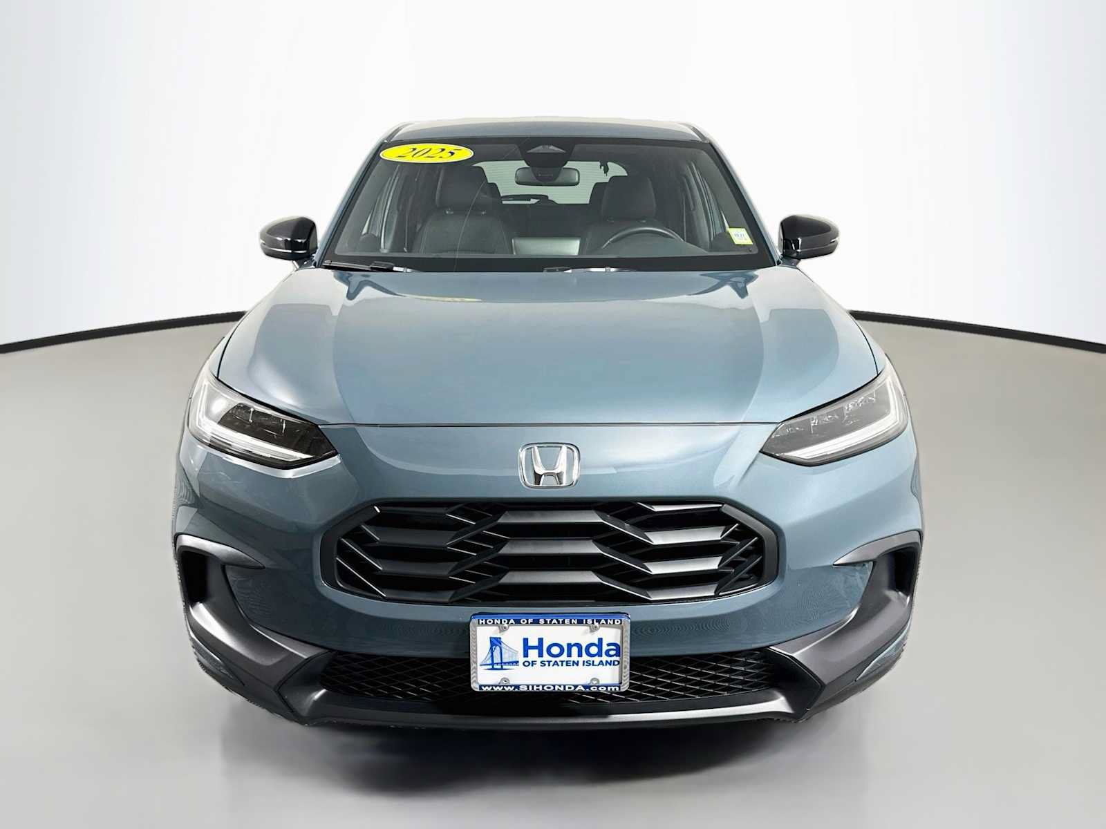 Certified 2025 Honda HR-V Sport image 1