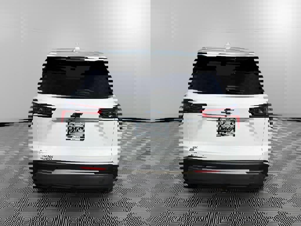 New 2026 Chevrolet Equinox LT w/ Convenience Package II image 6