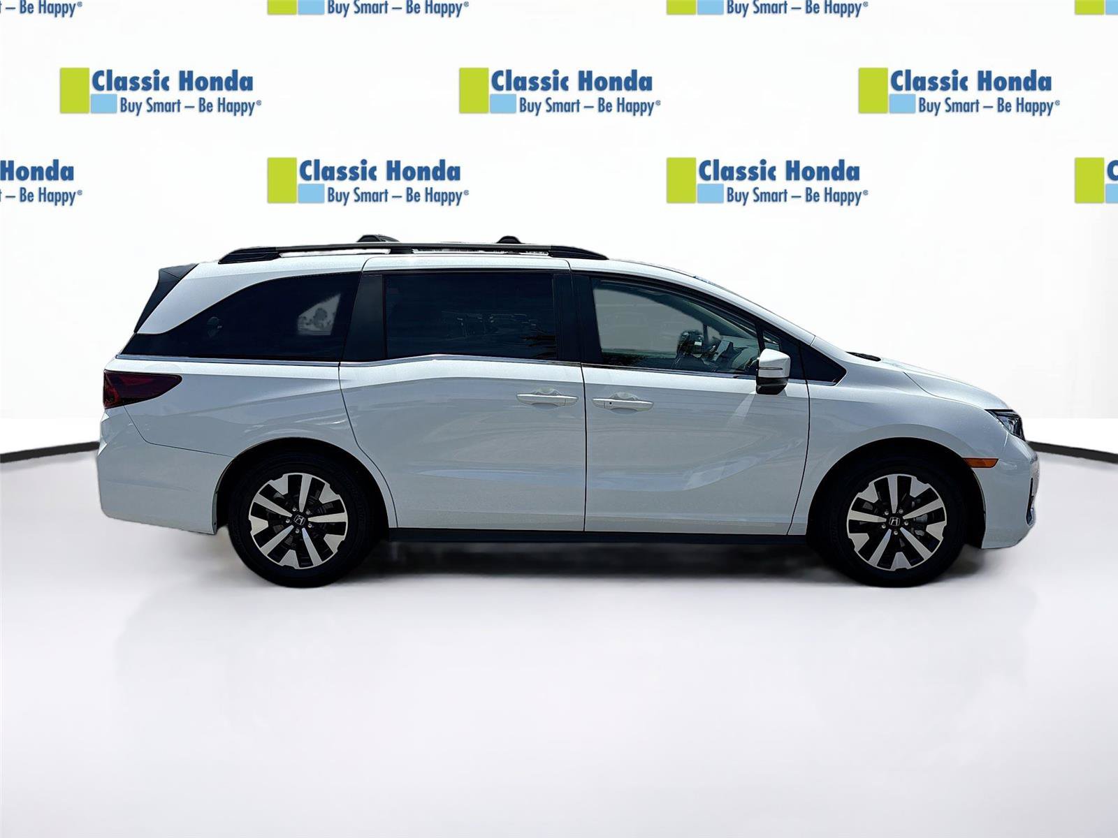 Certified 2026 Honda Odyssey EX-L image 9