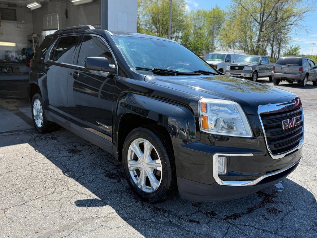 Used 2017 GMC Terrain SLE w/ Convenience Package AWD/4WD image 3