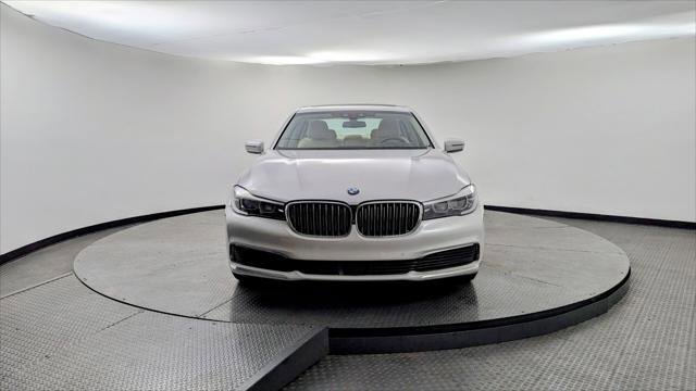 Used 2019 BMW 740i w/ Executive Package RWD image 12