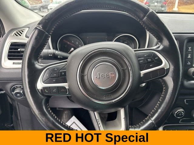 Used 2018 Jeep Compass Latitude FWD image 16