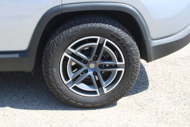 Used 2025 Rivian R1S Adventure AWD/4WD image 10