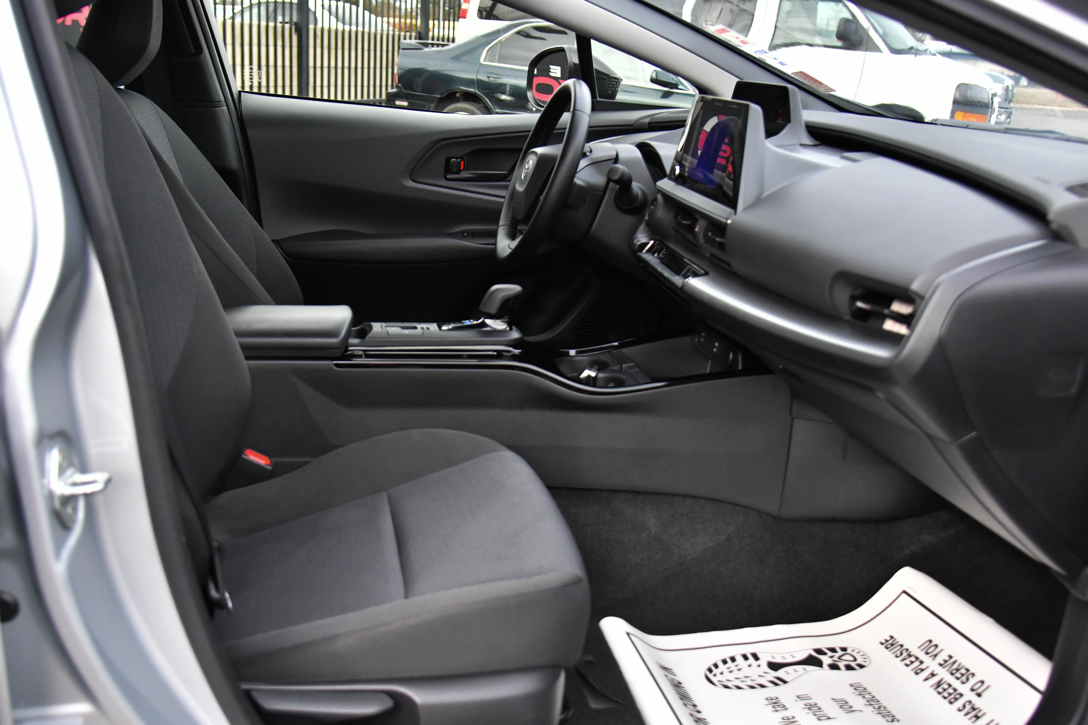 Used 2024 Toyota Prius LE image 42