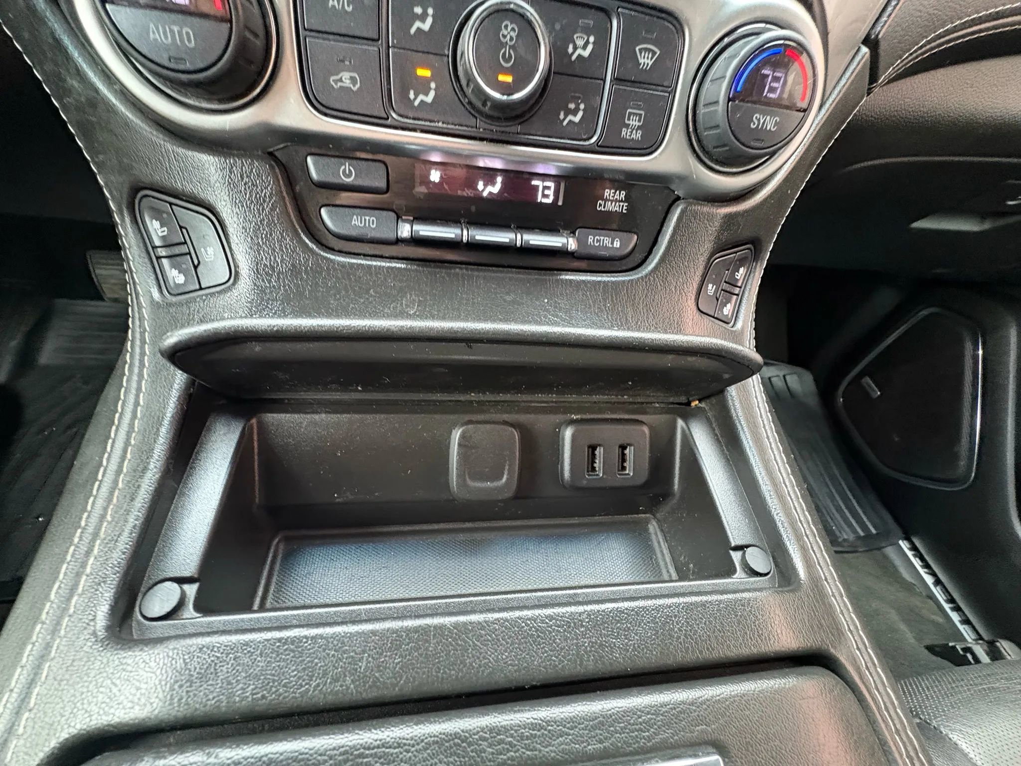Used 2018 Chevrolet Tahoe Premier AWD/4WD image 9