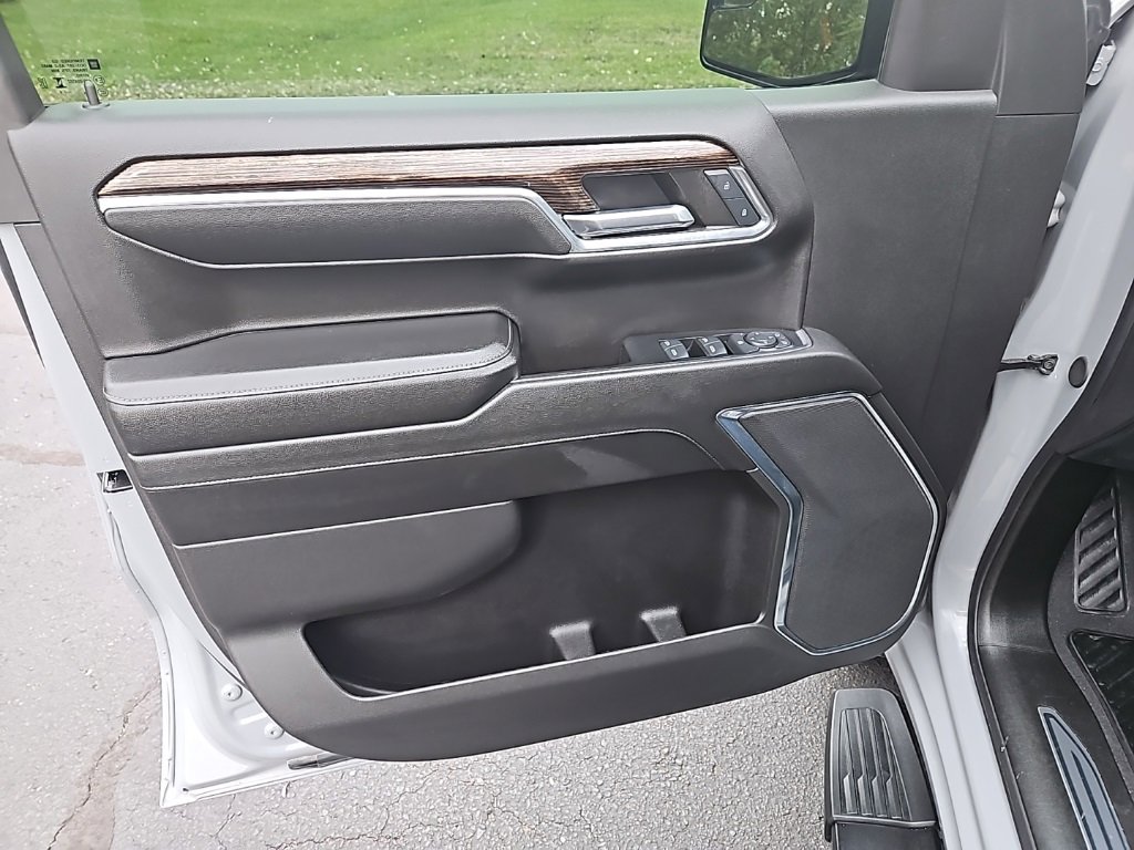 Used 2024 GMC Sierra 1500 Elevation image 15